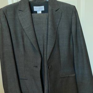 Casual Corner pant suit/pant/shirt